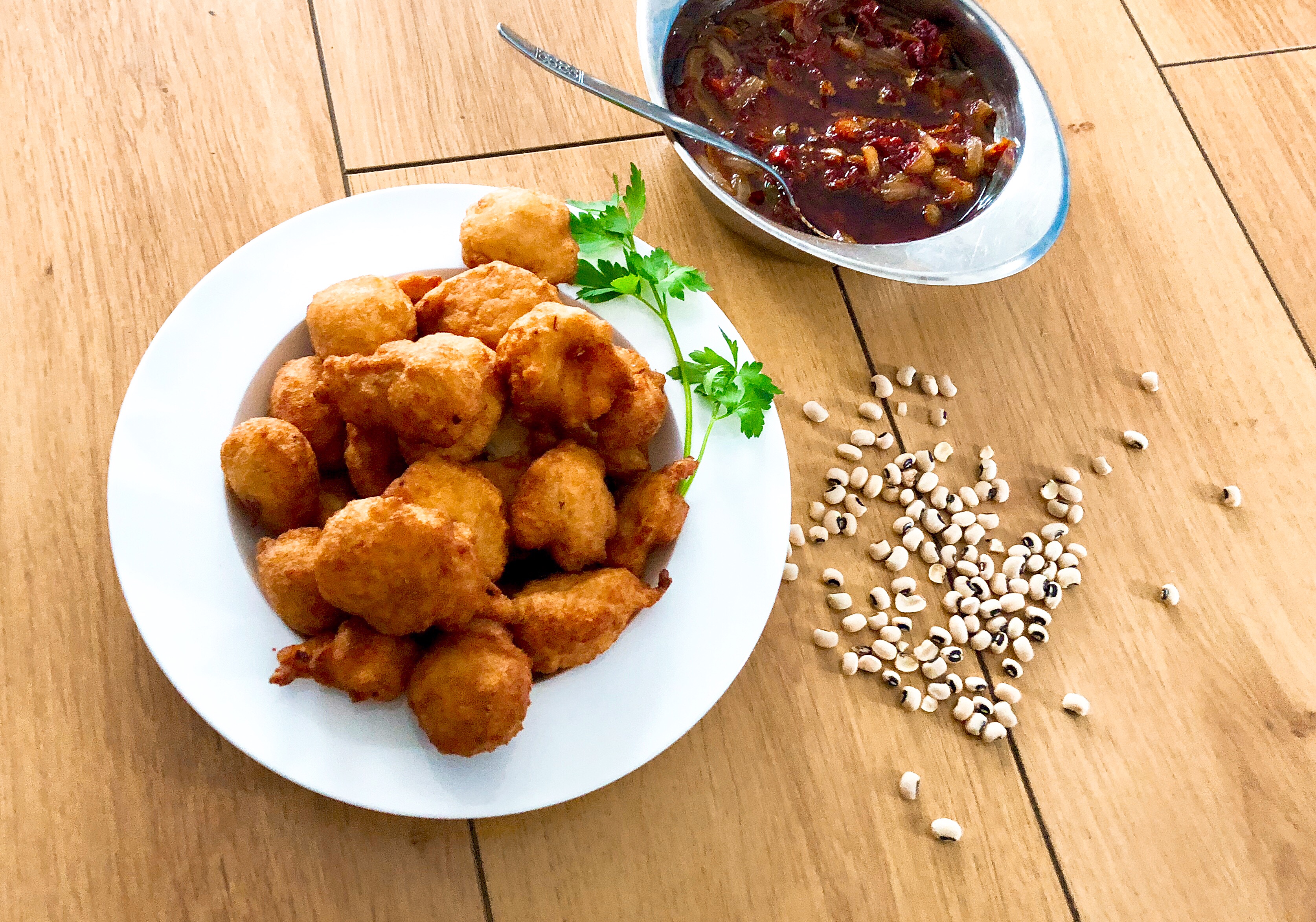 Akara - frittierte Bohnenbällchen - TastyToubab - gambische Rezepte ...